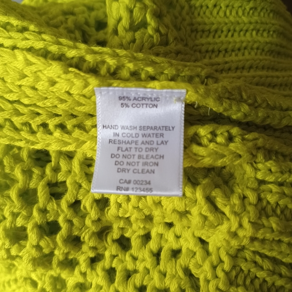 Yellow Knit Short Sleeve Sweater - Picture 4 of 4